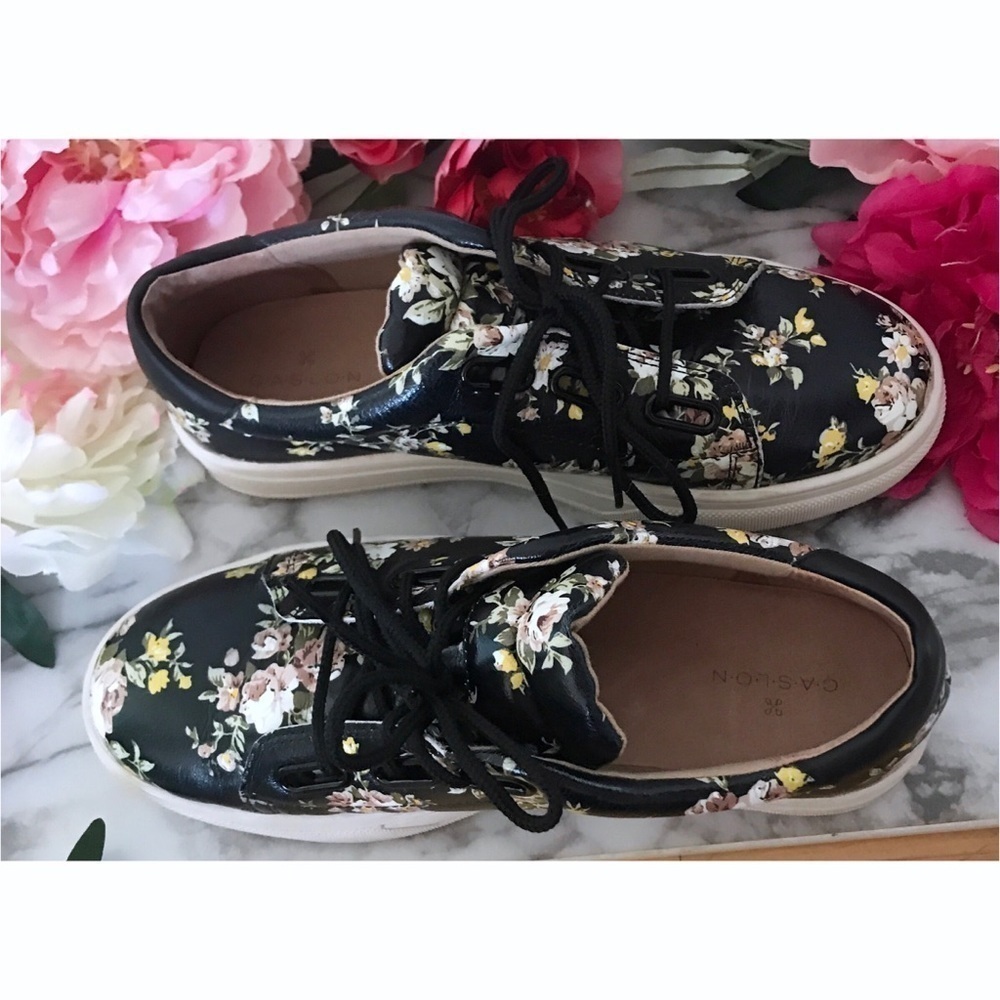 CASLON Carter Floral Roses Leather Lace Up Sneaker